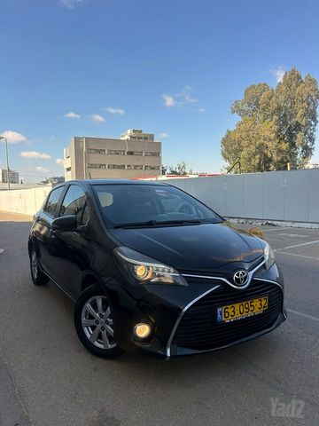 טויוטה יאריס