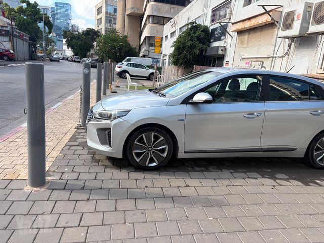 יונדאי איוניק