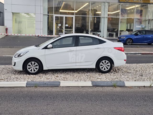 יונדאי אקסנט i25