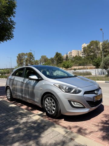יונדאי i30