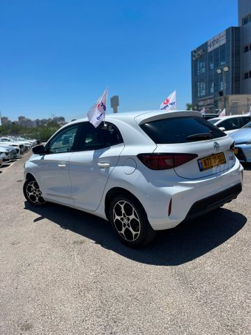 אם ג'י MG3