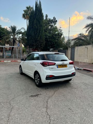 יונדאי i20