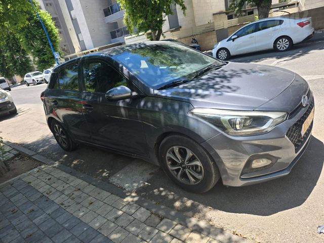יונדאי i20