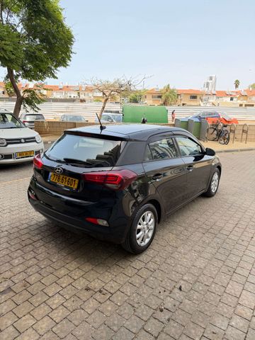 יונדאי i20