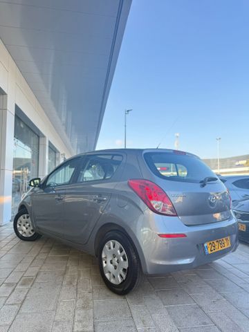 יונדאי i20