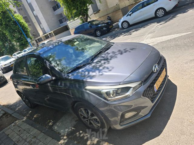 יונדאי i20