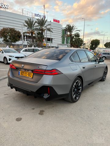 ב מ וו I5