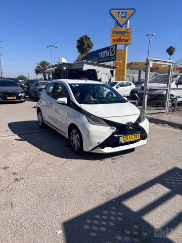 טויוטה אייגו