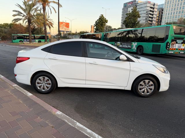 יונדאי אקסנט i25