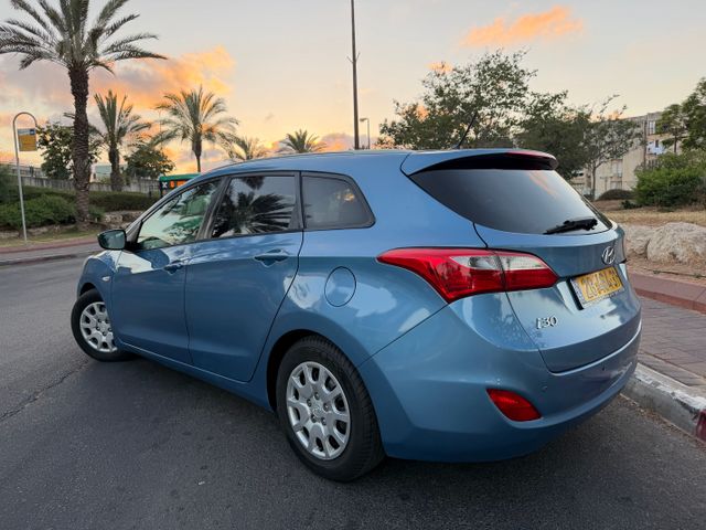 יונדאי i30