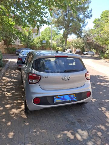 יונדאי i10