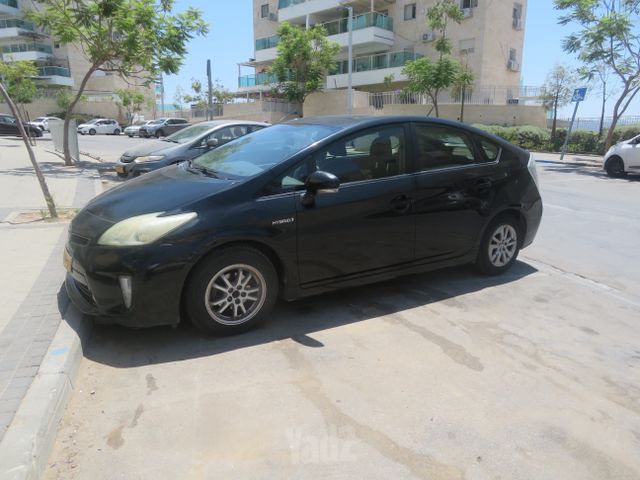 מודעת רכב טויוטה פריוס
