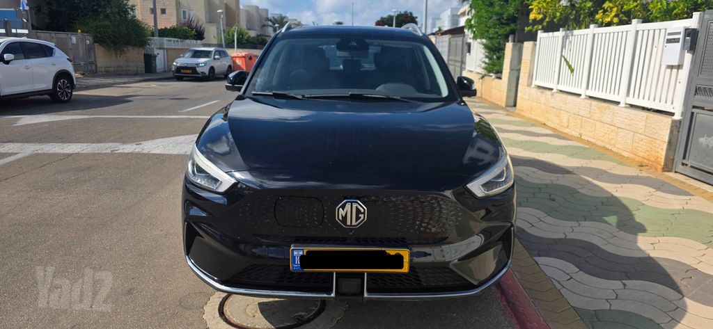 מודעת רכב אם ג'י ZS