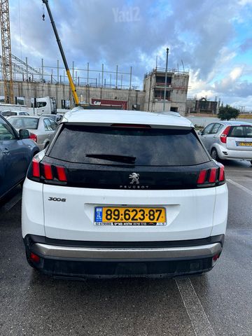פיג'ו 3008