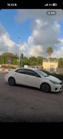 טויוטה קורולה