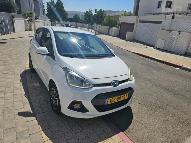 יונדאי i10
