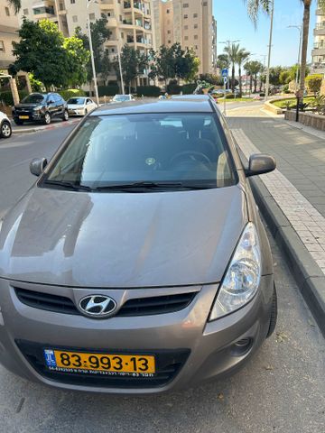 מודעת רכב יונדאי i20