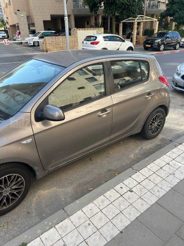 יונדאי i20