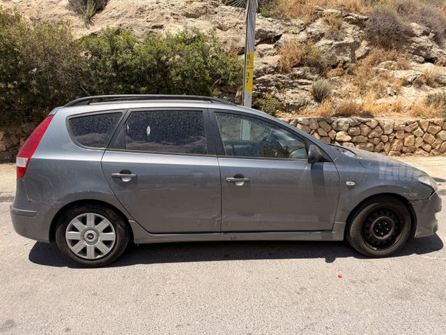 יונדאי i30