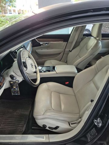 וולוו S90