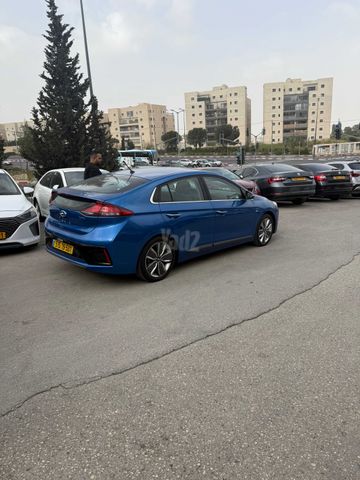 יונדאי איוניק