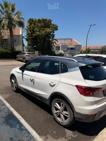 סיאט ארונה