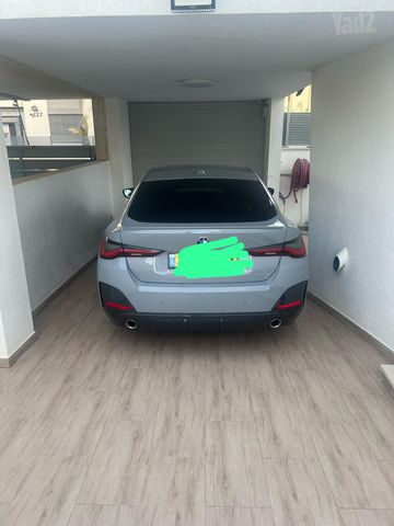 מודעת רכב ב מ וו סדרה 4