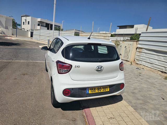 יונדאי i10