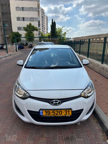 יונדאי i20