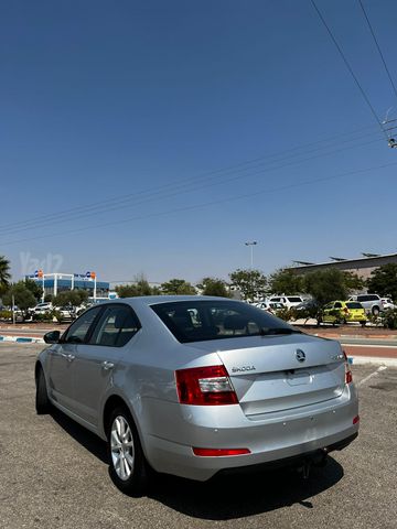 סקודה אוקטביה