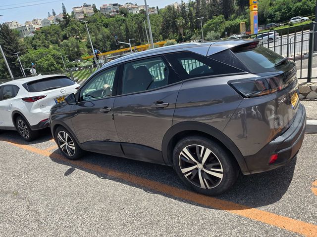 פיג'ו 3008