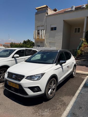 סיאט ארונה