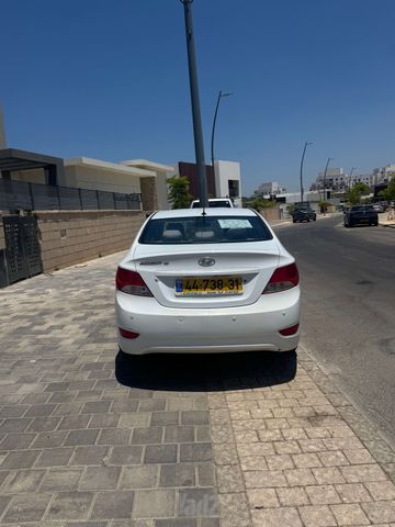 יונדאי אקסנט i25
