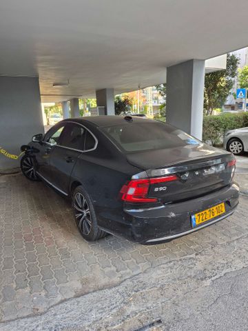 וולוו S90