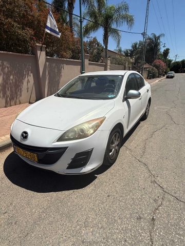 מודעת רכב מאזדה 3