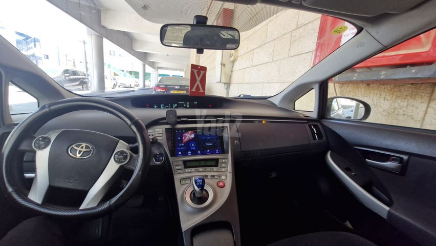 טויוטה פריוס