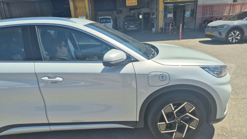 מודעת רכב בי.ווי.די אטו 3