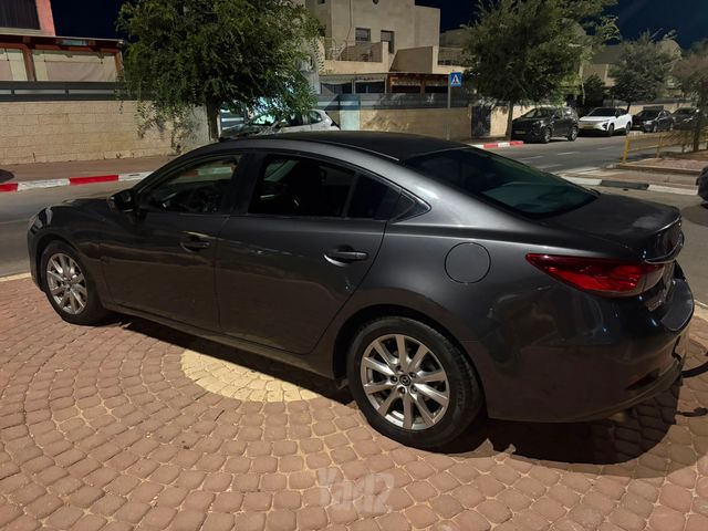 מודעת רכב מאזדה 6