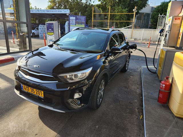 קיה סטוניק