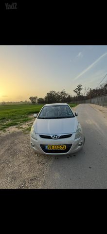 יונדאי i20