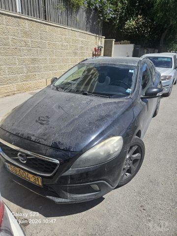 וולוו V40