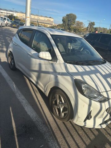 יונדאי i10