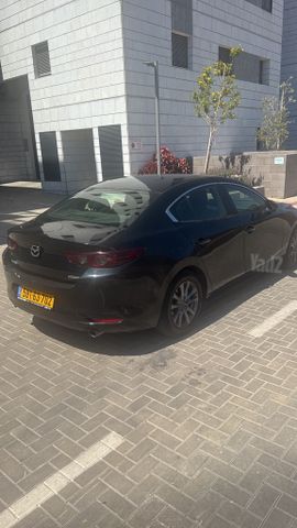 מודעת רכב מאזדה 3