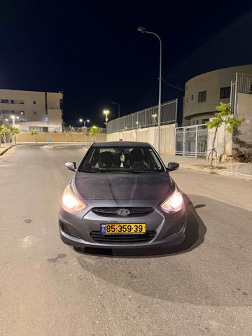 יונדאי אקסנט i25