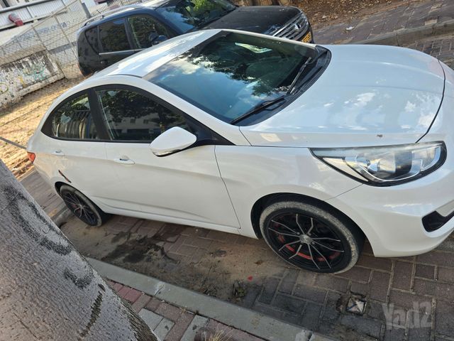 יונדאי אקסנט i25