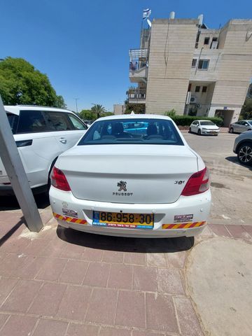 פיג'ו 301