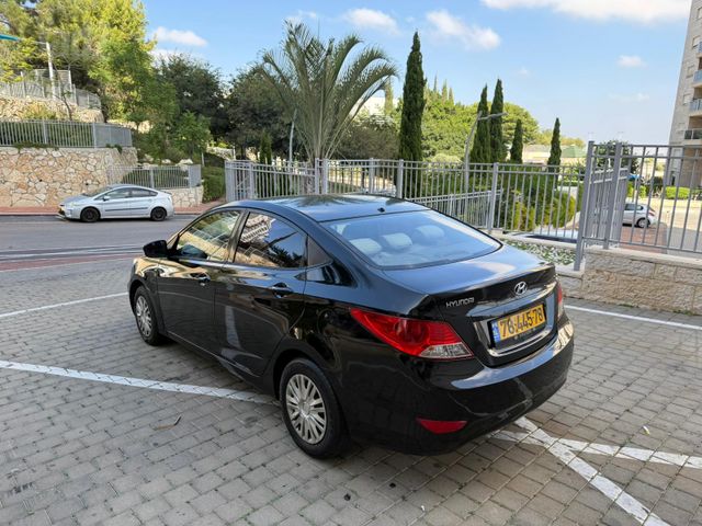 יונדאי אקסנט i25