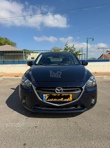 מודעת רכב מאזדה 2