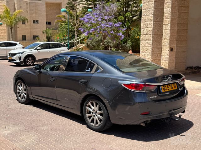 מודעת רכב מאזדה 6