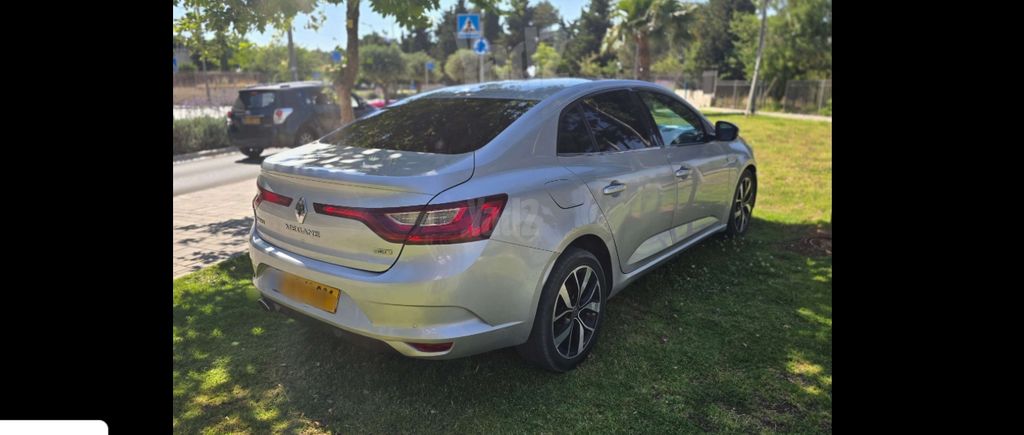 רנו מגאן